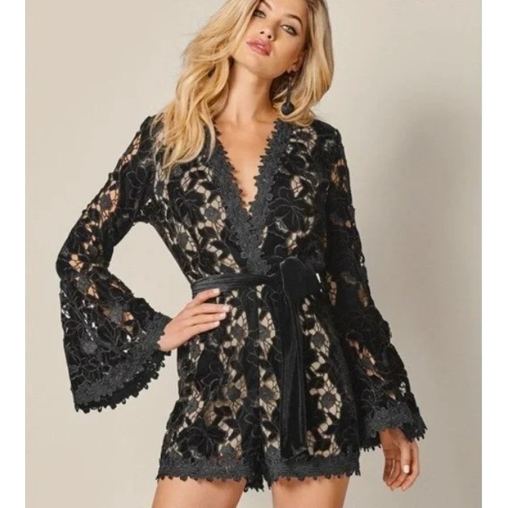 VENUS Velvet Cutout Lace V-Neck Mini Dress Goth‎ Witchy Whimsigoth Black Size 18